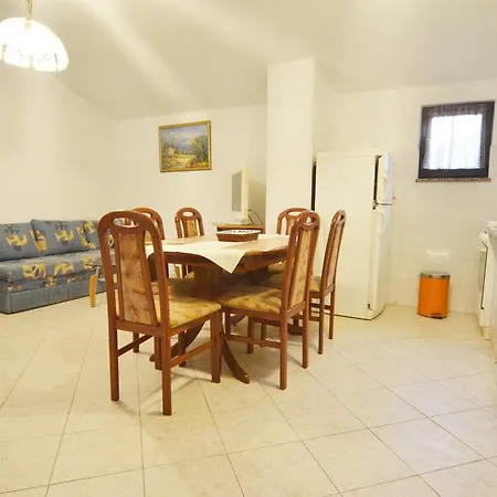 City Pecine דירה